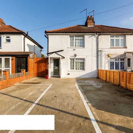 Cosy Private Flat In London, Free Parking On Premise Apartment Carshalton Bagian luar foto